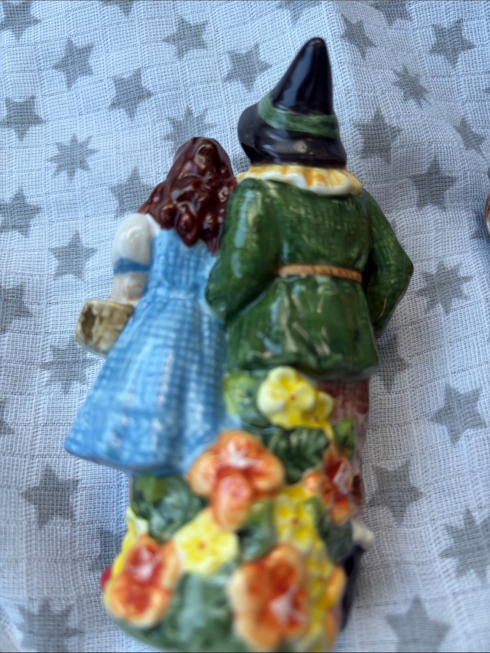 Classic Wizard of Oz Salt and Pepper – Multi-Color Collectible - Picture 6 of 8